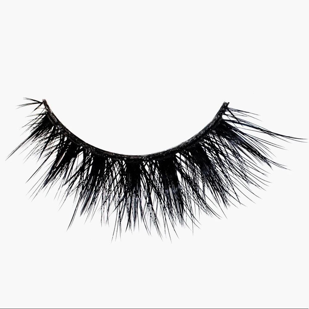 Lashes - Picture 3 of 3